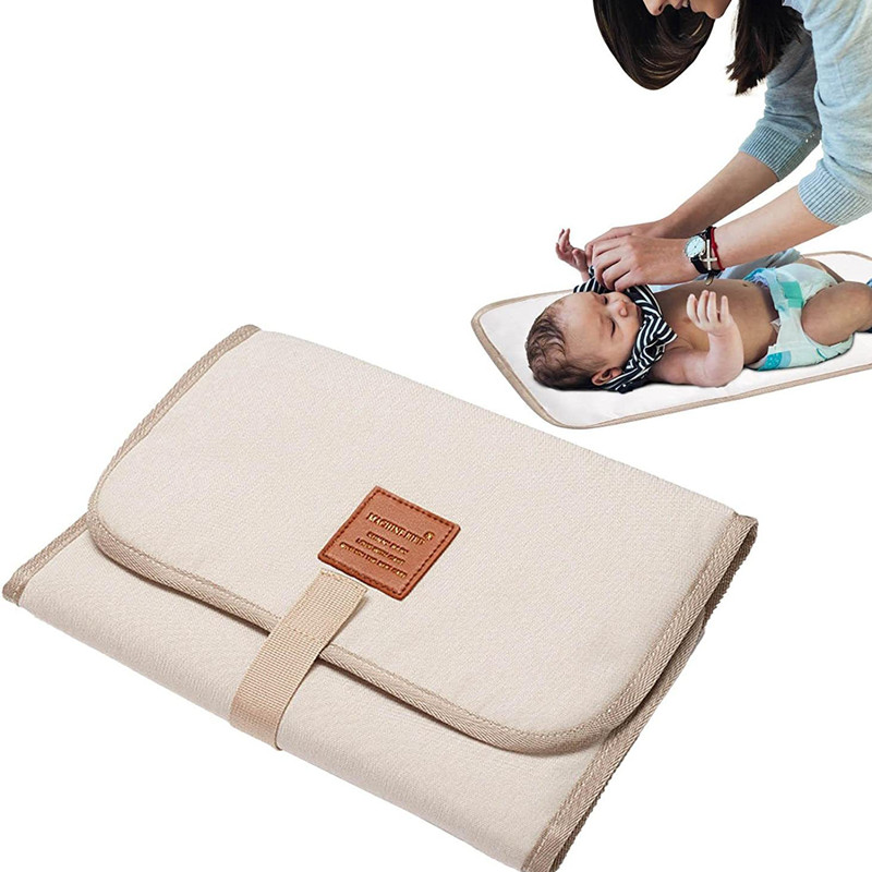 Fasciatoio pieghevole per pann - Changing Table Topper recensione e prezzo